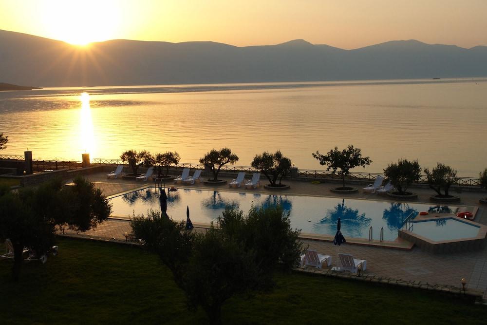 Europa Beach Hotel Galaxídhion 设施 照片