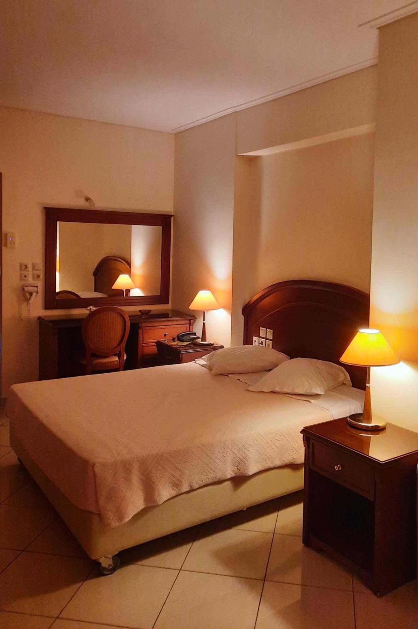 Europa Beach Hotel Galaxídhion 外观 照片