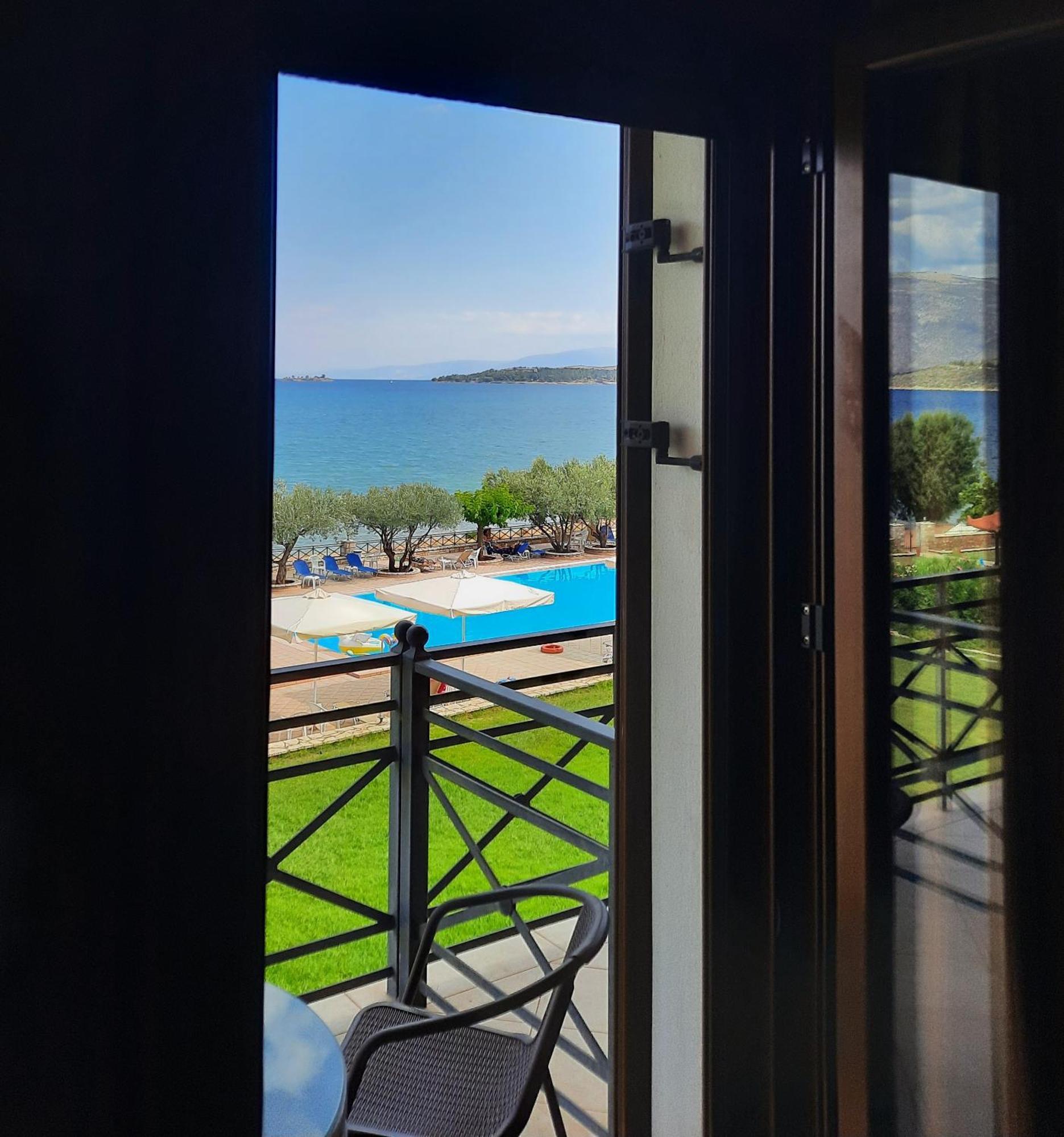 Europa Beach Hotel Galaxídhion 外观 照片