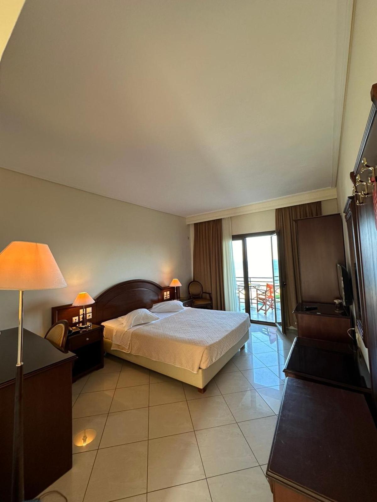 Europa Beach Hotel Galaxídhion 外观 照片