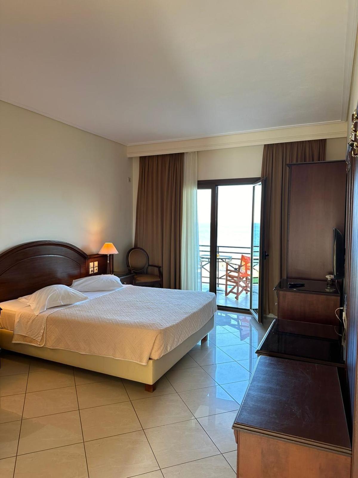 Europa Beach Hotel Galaxídhion 外观 照片