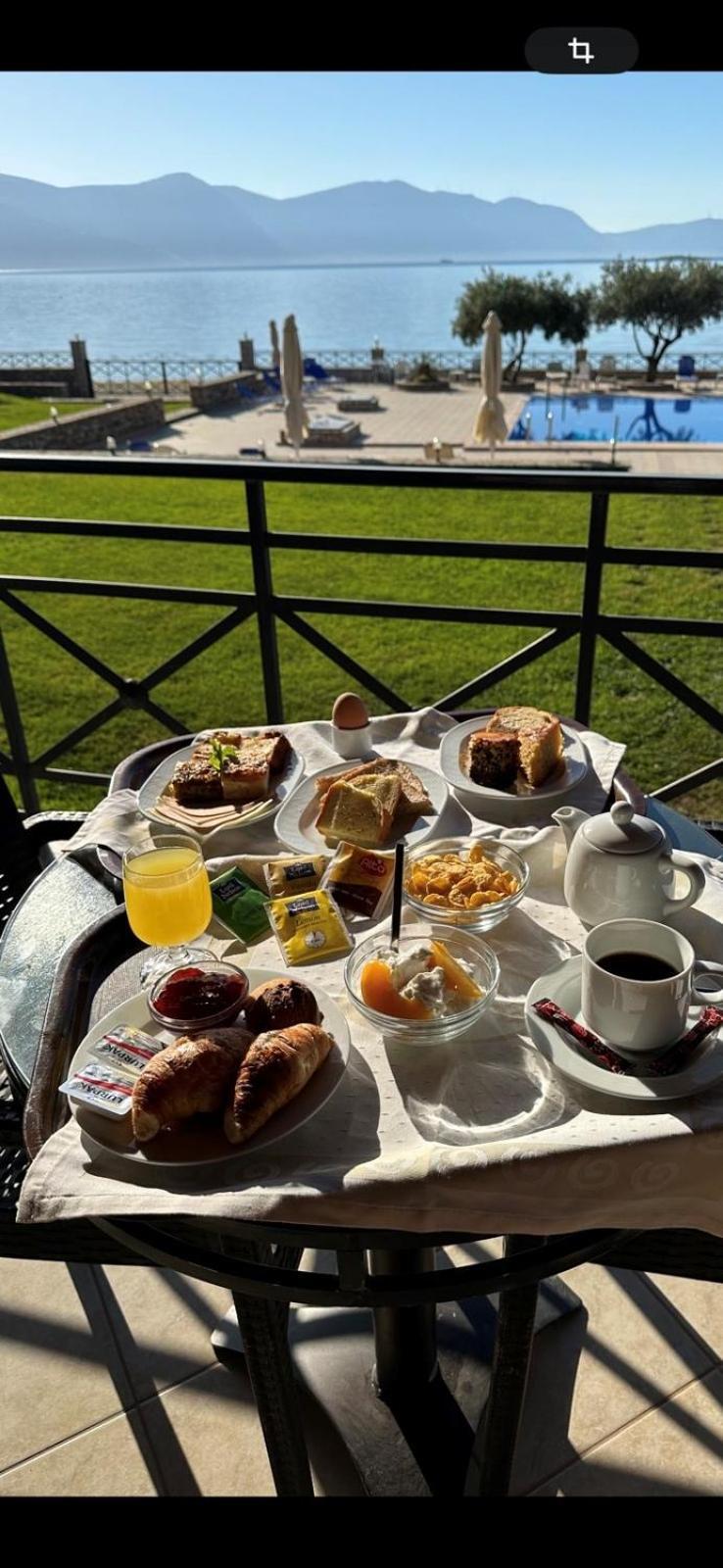 Europa Beach Hotel Galaxídhion 外观 照片