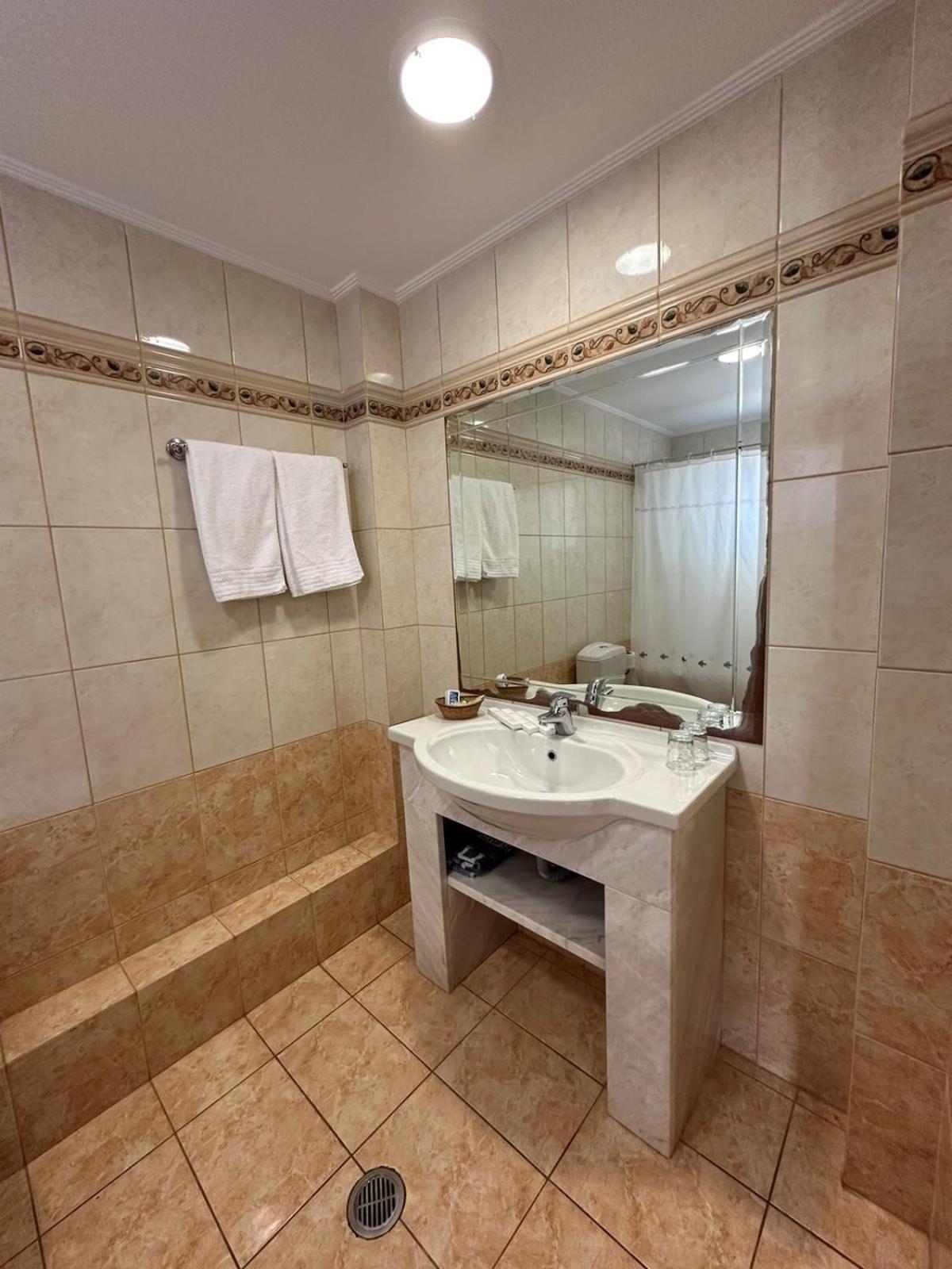 Europa Beach Hotel Galaxídhion 外观 照片